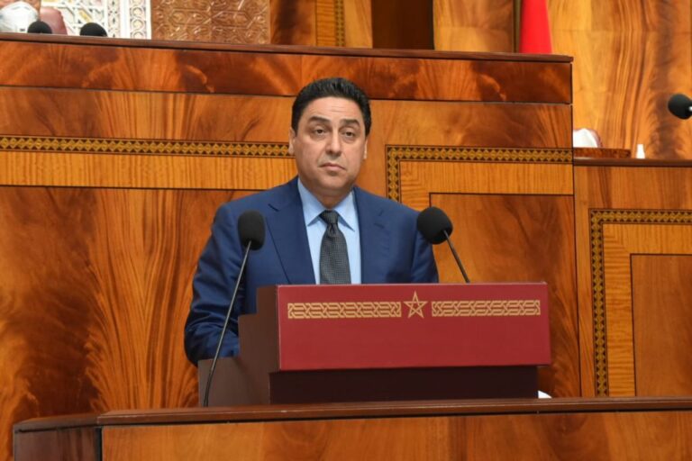 عمر حجيرة يكشف المستور: 85% من صادرات المغرب محتكرة بين ثلاث جهات فقط!