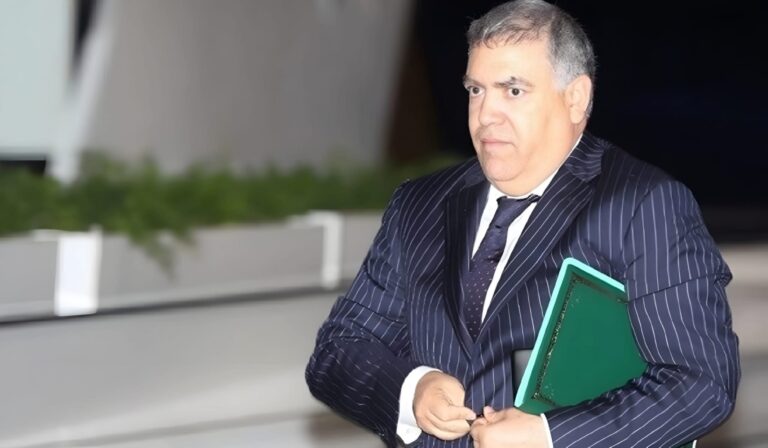 صيانة الآليات بجهة الدار البيضاء: هل تحولت سندات الطلب، داخل كواليس “الميكانيك السياسي”، إلى بوابة للفساد المحلي؟