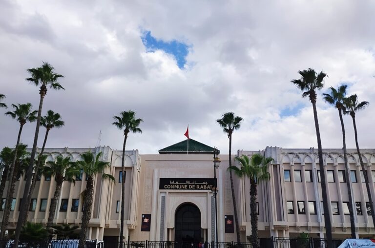 190 مليون سنتيم لطابليت المستشارين… حين تُربك “الرقمنة” أولويات جماعة الرباط