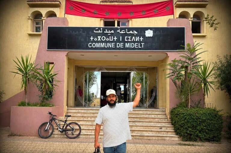 «حتى لاكارط ناسيونال إلا سالات منعاودوهاش».. سعيد العنزي ينفجر بعد صباح كامل بحثاً عن تصحيح إمضاء بميدلت