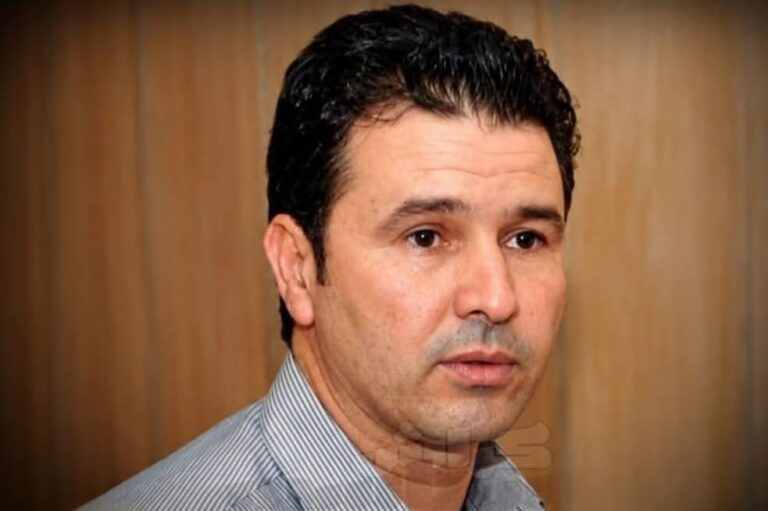 «قال ليه: باك طاح.. قال ليه: من الخيمة مشى مايل».. مصطفى الفن يضع مشاورات المنصوري أمام مفارقة «المرأة الغائبة»