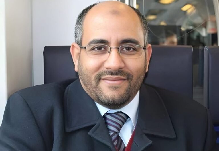 إعلام مؤجور… وأحزاب منخورة: حين يتحوّل النقد إلى “سكّاتة” سياسية