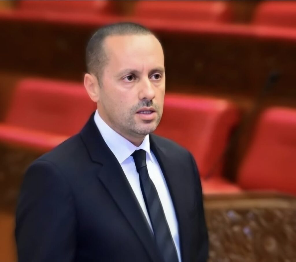 بين احتجاجات الشارع وأجوبة الوزير… هل يكفي الباراسيتامول لعلاج منظومة الصحة؟