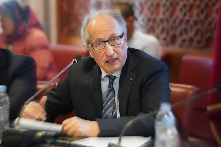 الوزير الذي اختفى خوفاً من الأرقام… حين يصبح التعليم صندوقاً أسود للدولة