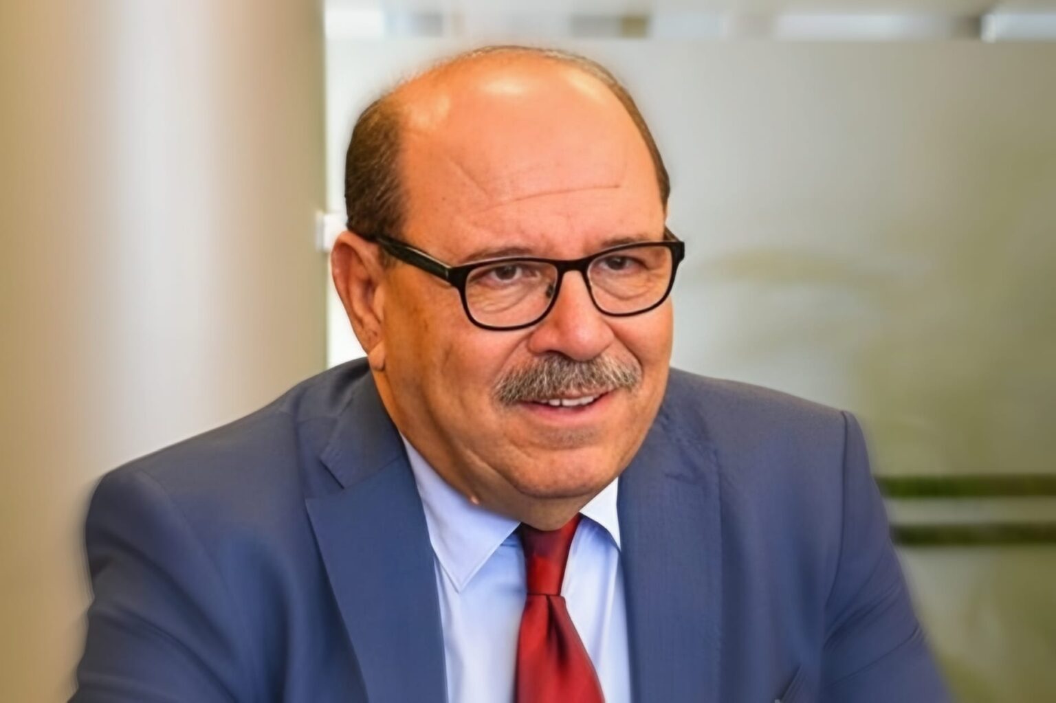 من يُنقذ الجالية؟ بوصوف في مرمى الأسئلة والانتظارات