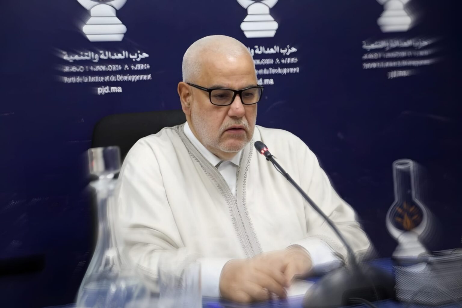 الدولة الاجتماعية في مرمى الصفر الإيديولوجي… ابن كيران يطلق النار الكلامي على أخنوش