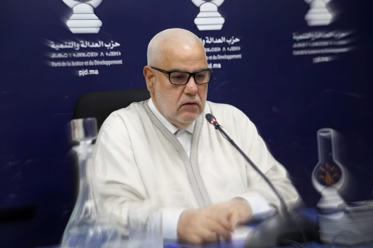 الدولة الاجتماعية في مرمى الصفر الإيديولوجي… ابن كيران يطلق النار الكلامي على أخنوش