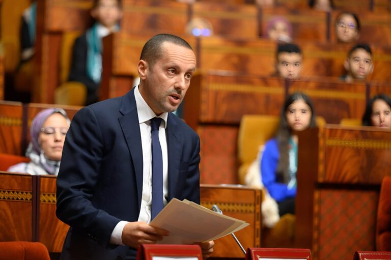 وزير الماركوتينگ يبني المستشفيات على الورق… والمواطن مازال في غرفة الانتظار
