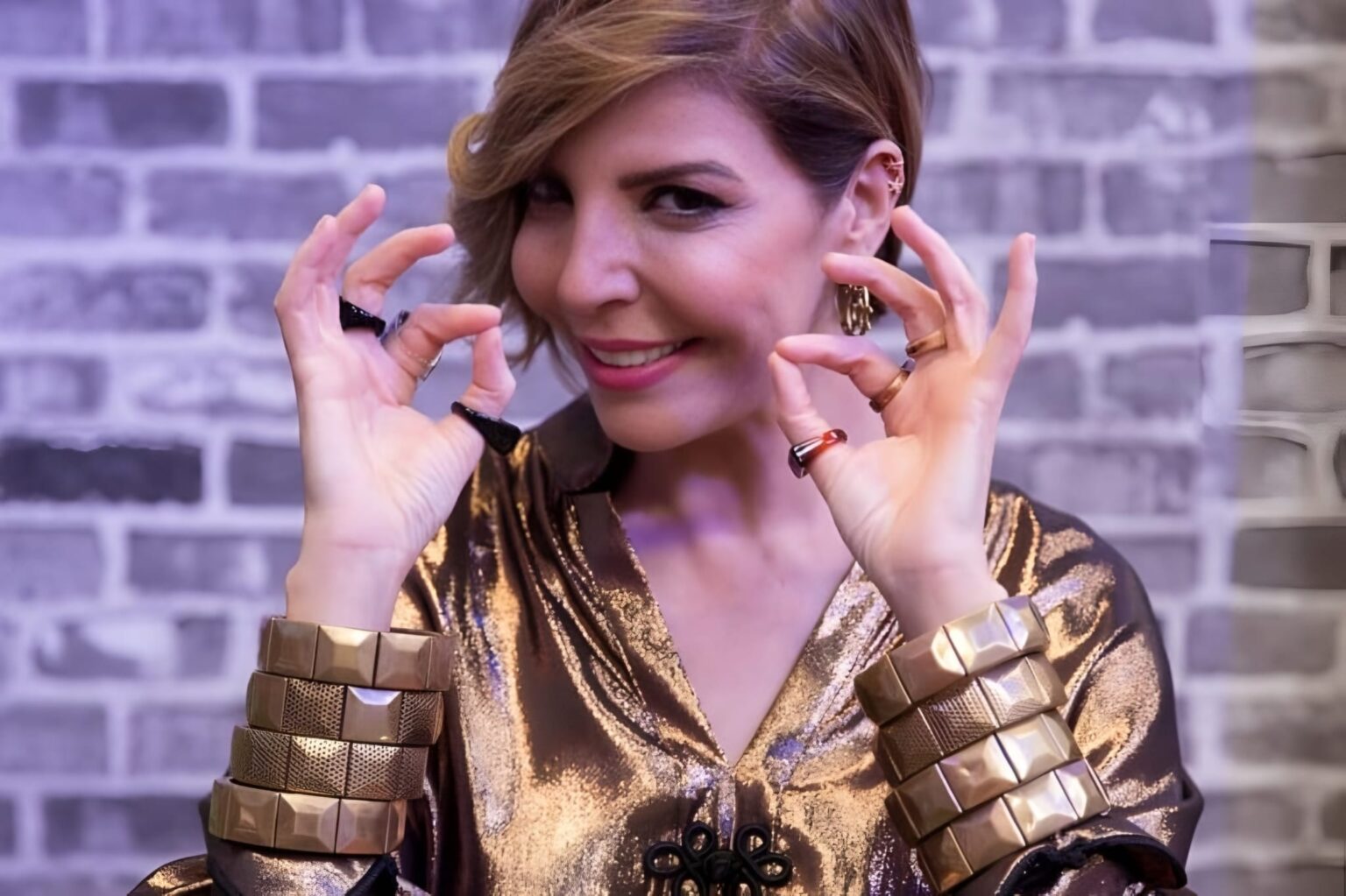 لطيفة أحرار في دور “الاستثناء”… والدولة التي تُقصي الشباب وتُكرّم الخمسينيين