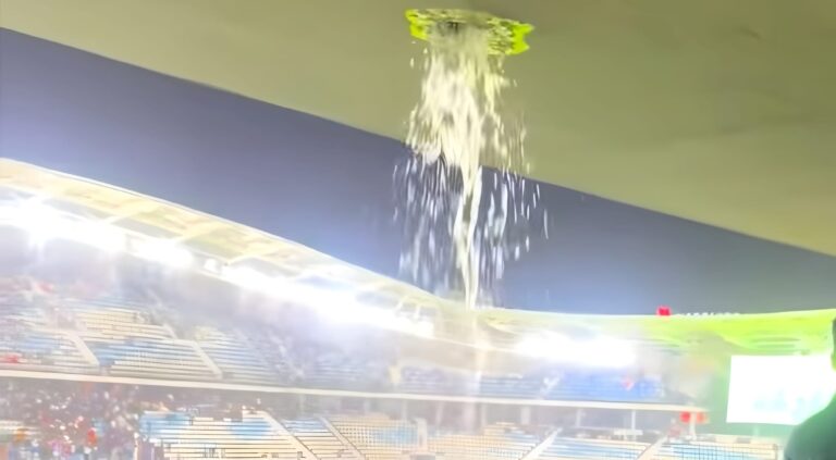 مطر خفيف وفضيحة ثقيلة… ملعب البريد بالرباط يعيدنا إلى أيام الكراطة