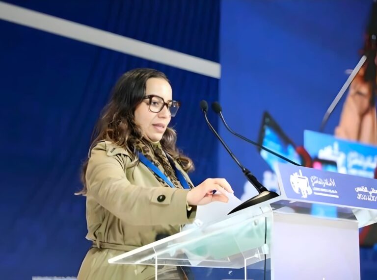 استغباء سياسي أم تكتيك انتخابي؟ حين يطالب حزب حكومي “نفسه” بالتدخل في القصر الكبير