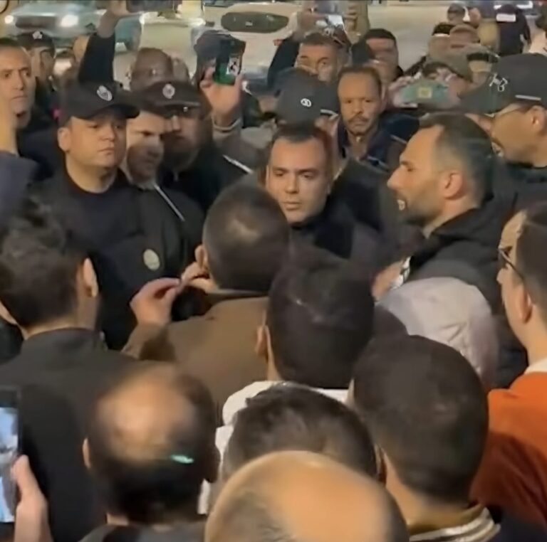 حرية التظاهر بين النص الدستوري وإكراهات الواقع: وقفتي الرباط وطنجة نموذجاً