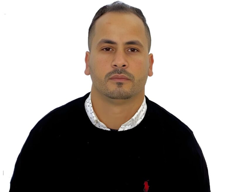 هل يريد الحزب الاشتراكي الموحد صناعة جيل من المريدين؟