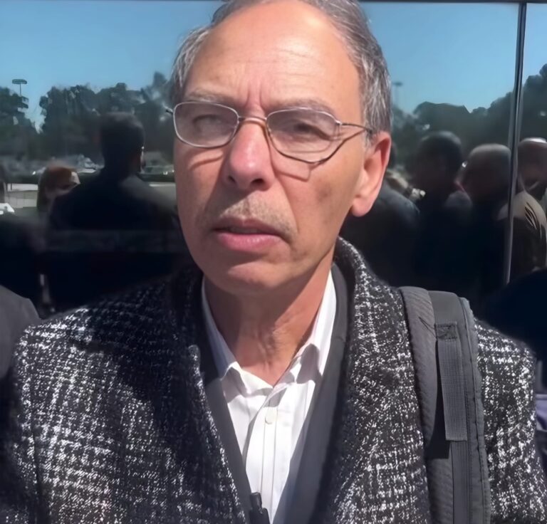 ما وراء الفصل 160… هل يتحوّل المنع من السفر إلى قيد دائم يثقل مسار المؤرخ المعطي منجب؟