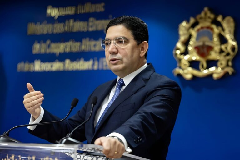 مطلب غير مسبوق لبوريطة… شابة تقترح “تصدير الكفاءات” عبر اللجوء الاقتصادي